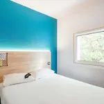 Hotelf1 Ouest Nîmes