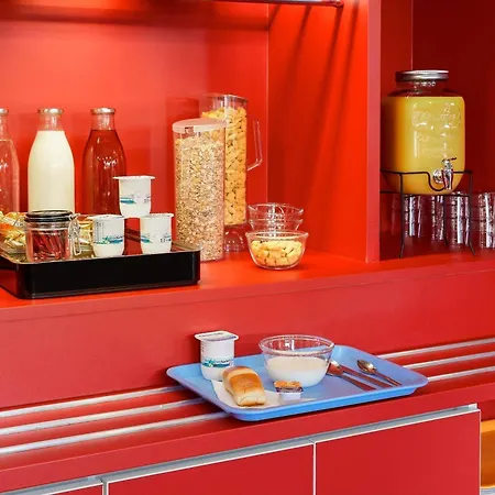 Hotelf1 Ouest מלון *