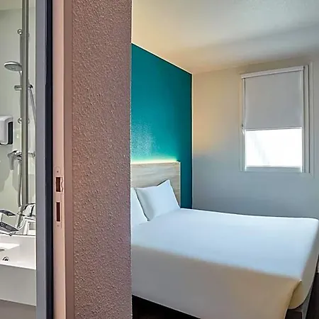 Hotelf1 Ouest Hotel *