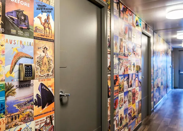 Hotelf1 Ouest نيم