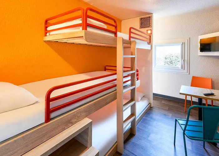 Отель Hotelf1 Ouest