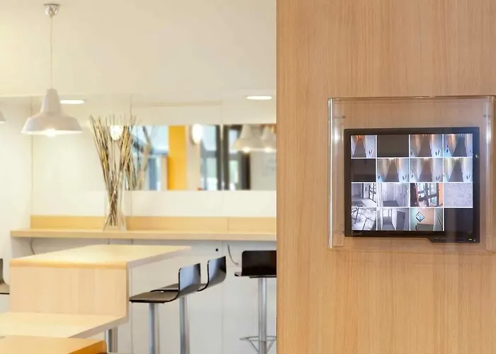 Hotelf1 Ouest * Nîmes