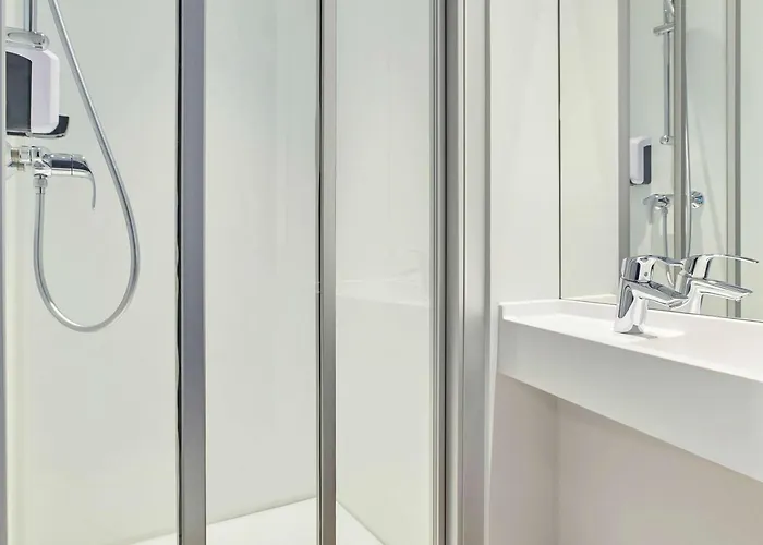 Hotel Hotelf1 Ouest *