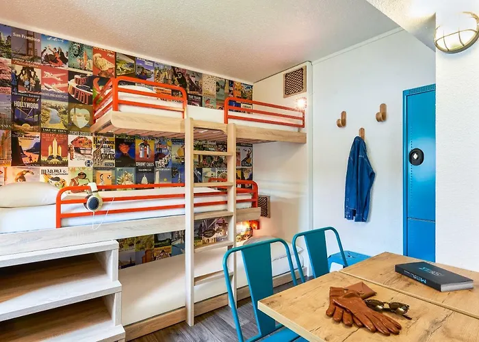 Hotelf1 Ouest * Ним