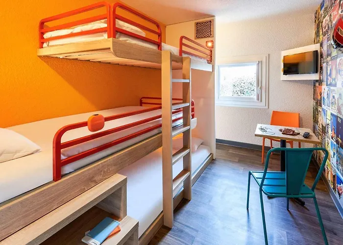 Отель Hotelf1 Ouest *